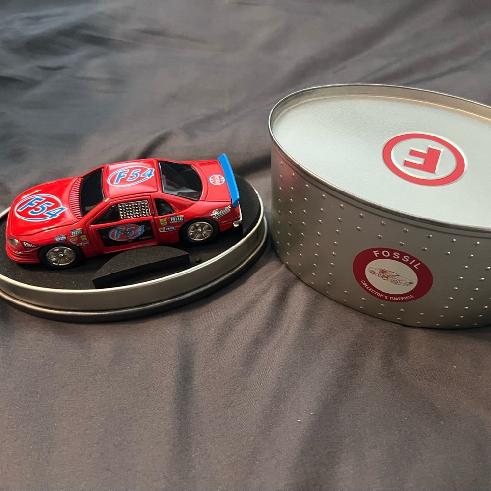2004 Fossil Racing Red Car Timepiece with Collector Tin.